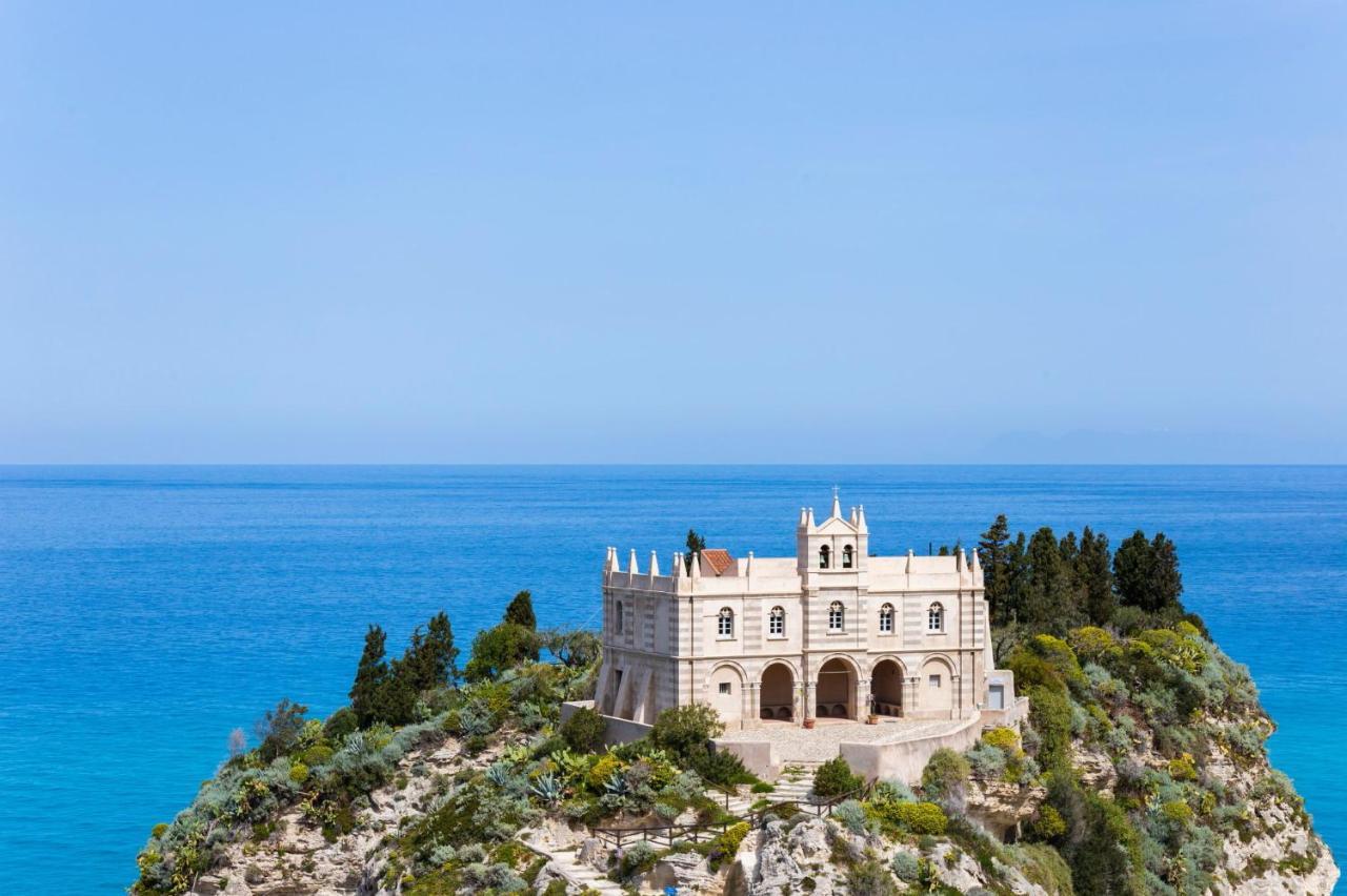 Neverland * Santa Maria (Vibo Valentia)